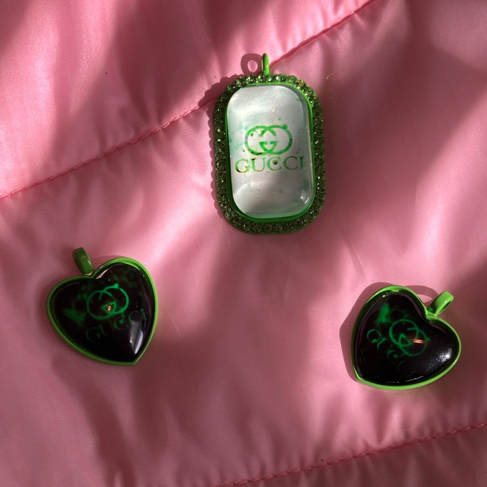 Pendants for chains